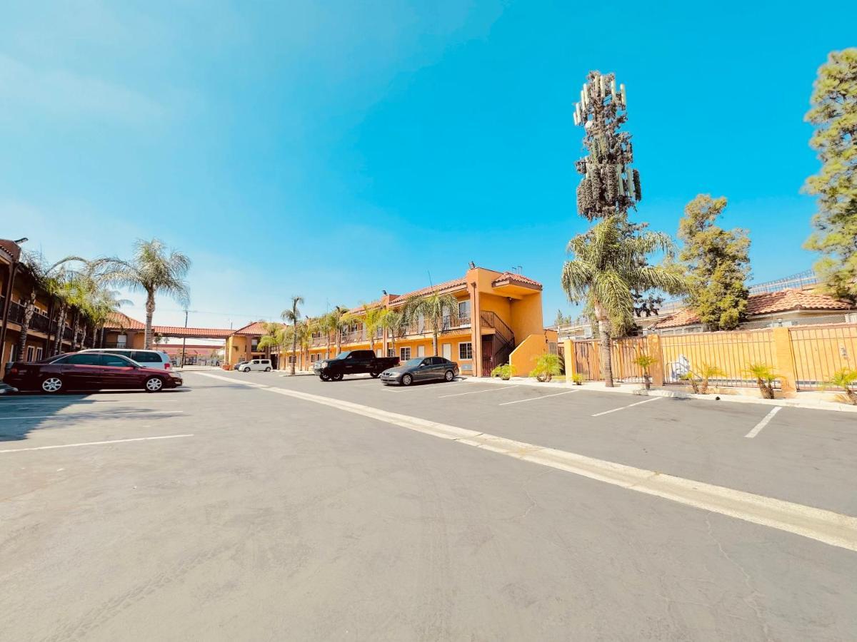 Express Inn & Suites Ontario Airport Exterior photo