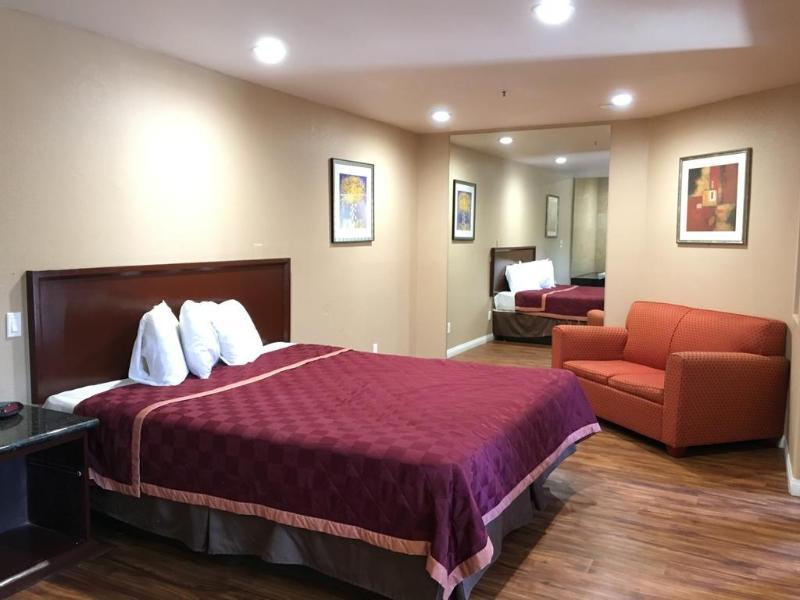 Express Inn & Suites Ontario Airport Exterior photo